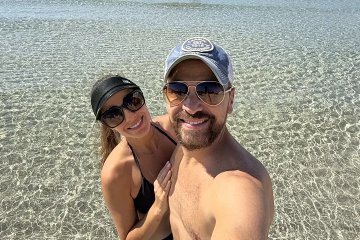 Patrícia e Léo aproveitando o verão na Puglia depois da mudança para a Itália